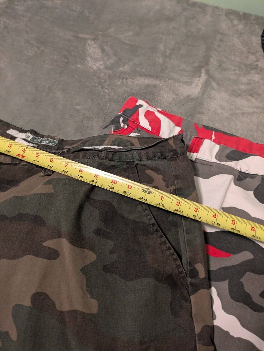 Men’s Camo Cargo Shorts Bundle Size 54 Big & Tall Red Gray & Woodland Camouflage - Picture 8 of 12